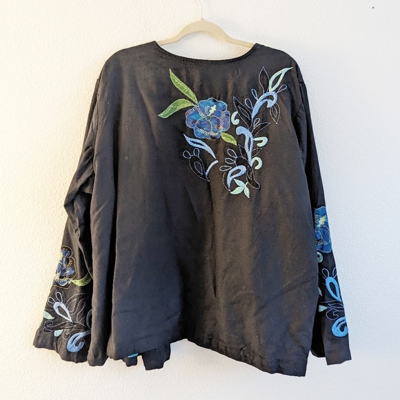 N.Y.P.L Collection Floral Embroidery Knitted Cardigan Black Blue 3X - Picture 2 of 5